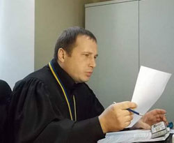 Складність проблеми з київськими кіосками примусила суддю О. Огурцова перенести слухання на 31 березня, повідомляють ЗМІ