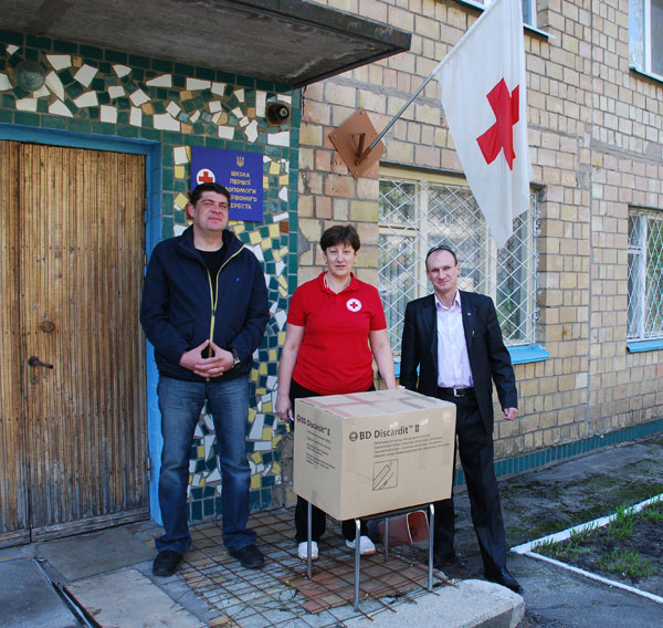 До Деснянської організації Товариства Червоного Хреста завітали представник ГО «Громадянський Корпус» у Деснянському районі Станіслав Широков та представник ГО «Громадянський Корпус» у Голосіївському районі Сергій Гайдай.