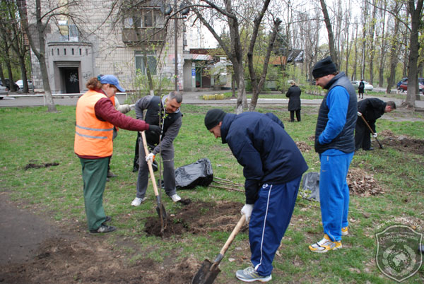 «Громадянський Корпус» взяв участь в суботнику на Русанівці