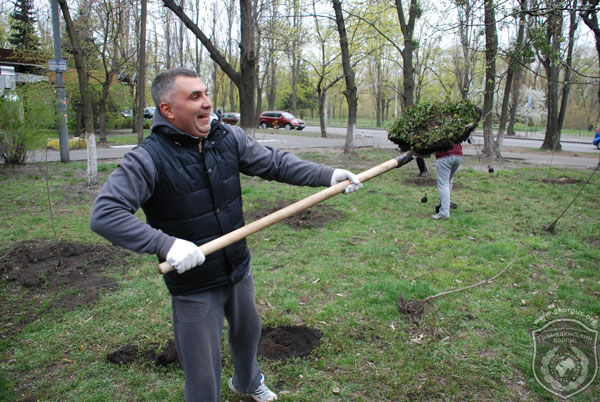 «Громадянський Корпус» взяв участь в суботнику на Русанівці