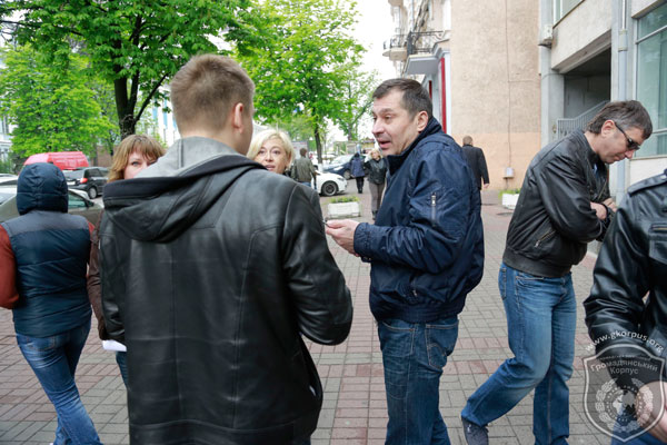 Противники МАФів та підприємці з’ясовували стосунки коло Шевченківської РДА