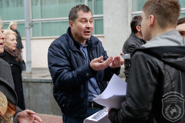 Противники МАФів та підприємці з’ясовували стосунки коло Шевченківської РДА