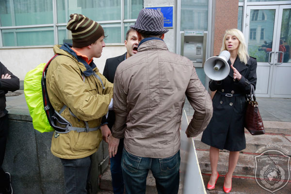 Противники МАФів та підприємці з’ясовували стосунки коло Шевченківської РДА