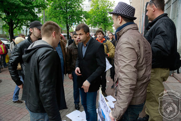 Противники МАФів та підприємці з’ясовували стосунки коло Шевченківської РДА