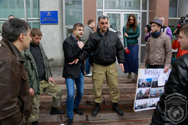 Противники МАФів та підприємці з’ясовували стосунки коло Шевченківської РДА