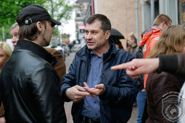 Противники МАФів та підприємці з’ясовували стосунки коло Шевченківської РДА