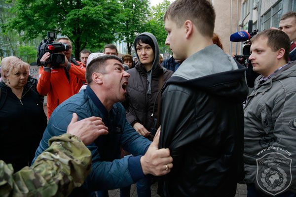 Противники МАФів та підприємці з’ясовували стосунки коло Шевченківської РДА