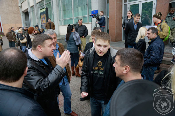 Противники МАФів та підприємці з’ясовували стосунки коло Шевченківської РДА