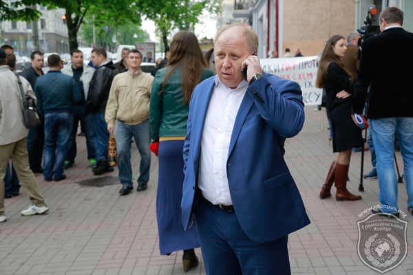 Противники МАФів та підприємці з’ясовували стосунки коло Шевченківської РДА