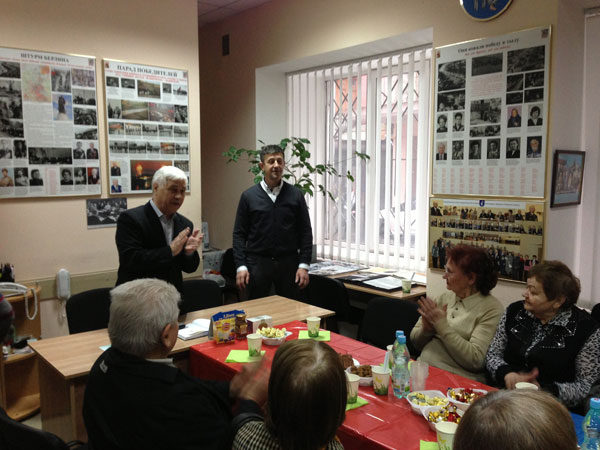 Наш дружній кандидат Олександр Титаренко зустрічався з виборцями