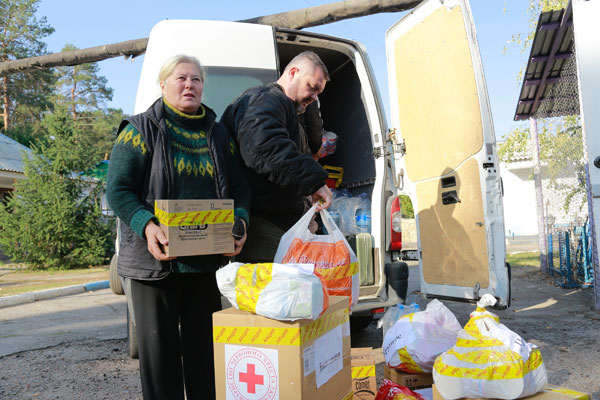 Надаємо гуманітарну допомогу містам Донбасу