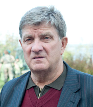 першому віце-президенту Луганського земляцтва в особі першого віце-президента  Галича Михайла Васильовича  за організаційну підтримку