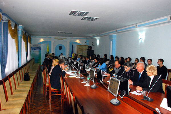 2014-11-28-dni-torgivli-03