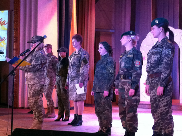 2015 10 12 starobilsk zhinky voiny 02